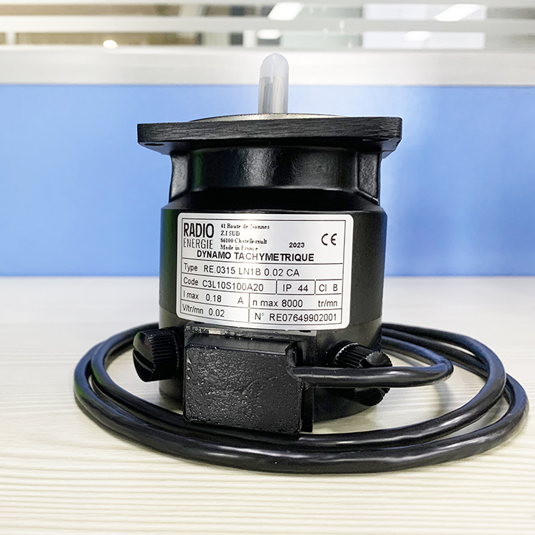 測速發(fā)電機(jī) 測速發(fā)電機(jī)